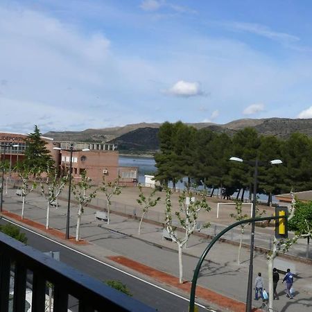 Hostal Rodes Мекіненса Екстер'єр фото
